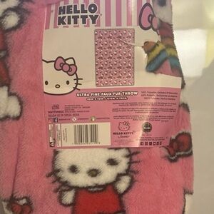 Hello kitty blanket